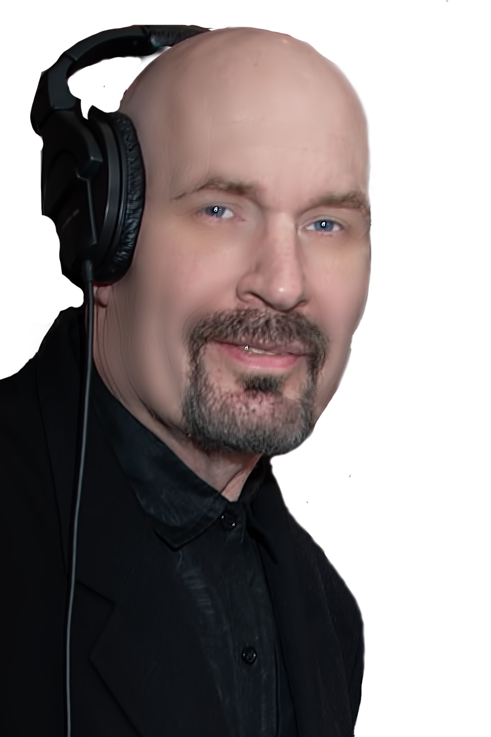 DJ Andreas mit Kopfhörern und festlichen Anzug