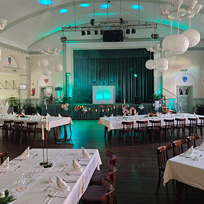 Festlich dekorierter Saal in Suhl zum 60. Geburtstag mit Lichtshow und Musik von DJ Andreas  Beschreibung: